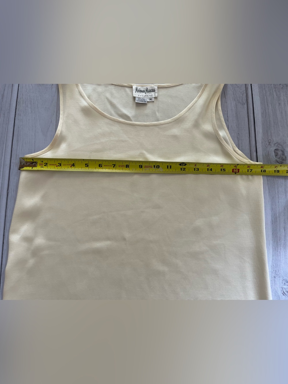 Neiman Marcus 100% silk ivory/ cream color pullover sleeveless tank top. Medium - Picture 8 of 11